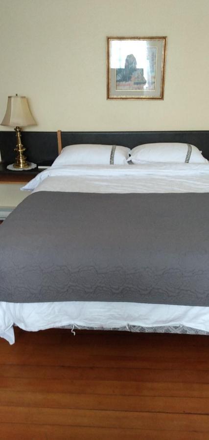 Rodmay Hotel พาวเวลล์ ริเวอร์ ภายนอก รูปภาพ
