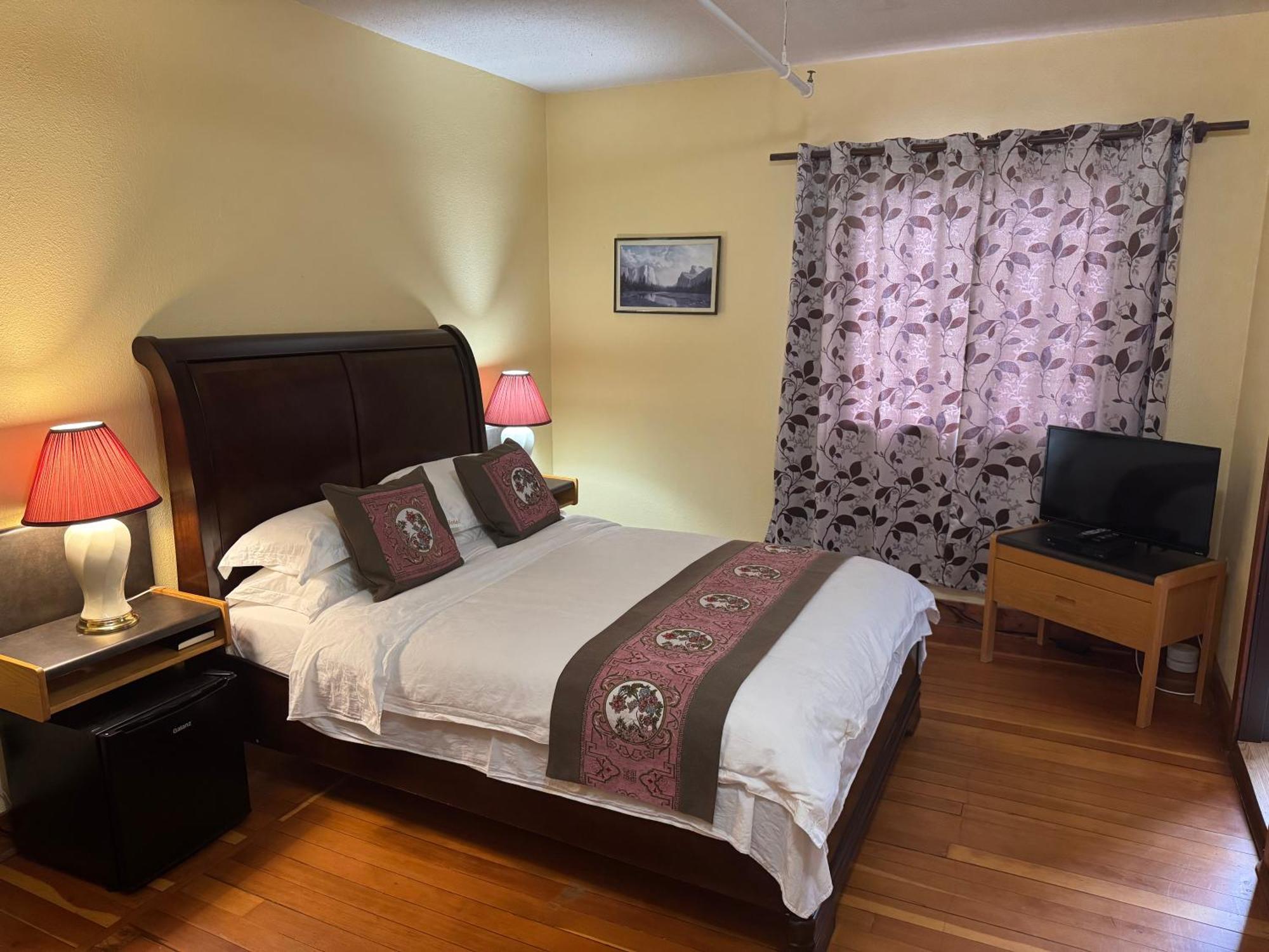 Rodmay Hotel พาวเวลล์ ริเวอร์ ภายนอก รูปภาพ